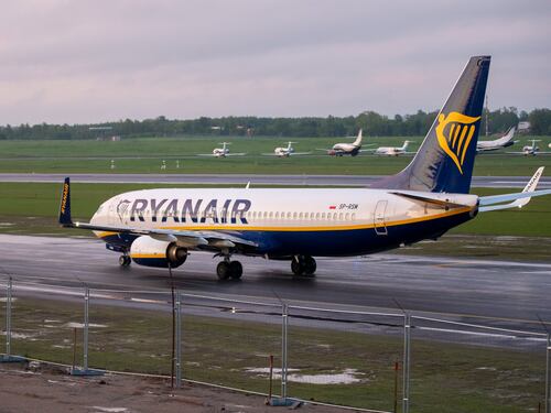 La Bielorussia dirotta un volo Ryanair. L'ira dell'Ue alla vigilia del vertice
