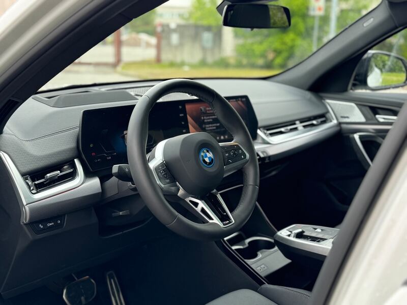 BMW iX2 xDrive 30: la gallery del nuovo suv elettrico sportivo 11