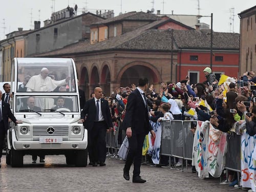 Papa Francesco a Carpi: "Avete sollevato le macerie e ricostruito con speranza"