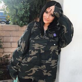 Kylie Jenner e la sexy cicatrice 11
