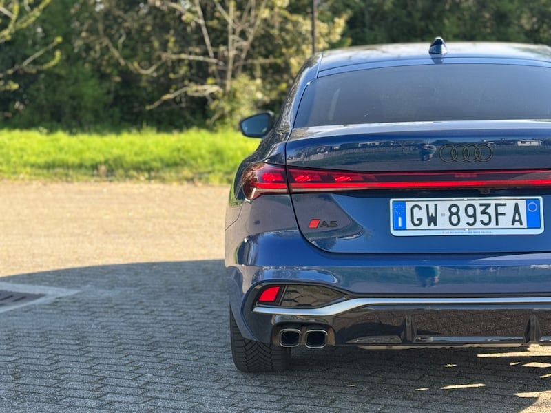 Audi A5 TDI: guarda la gallery della nuova berlina ibrida tedesca 8