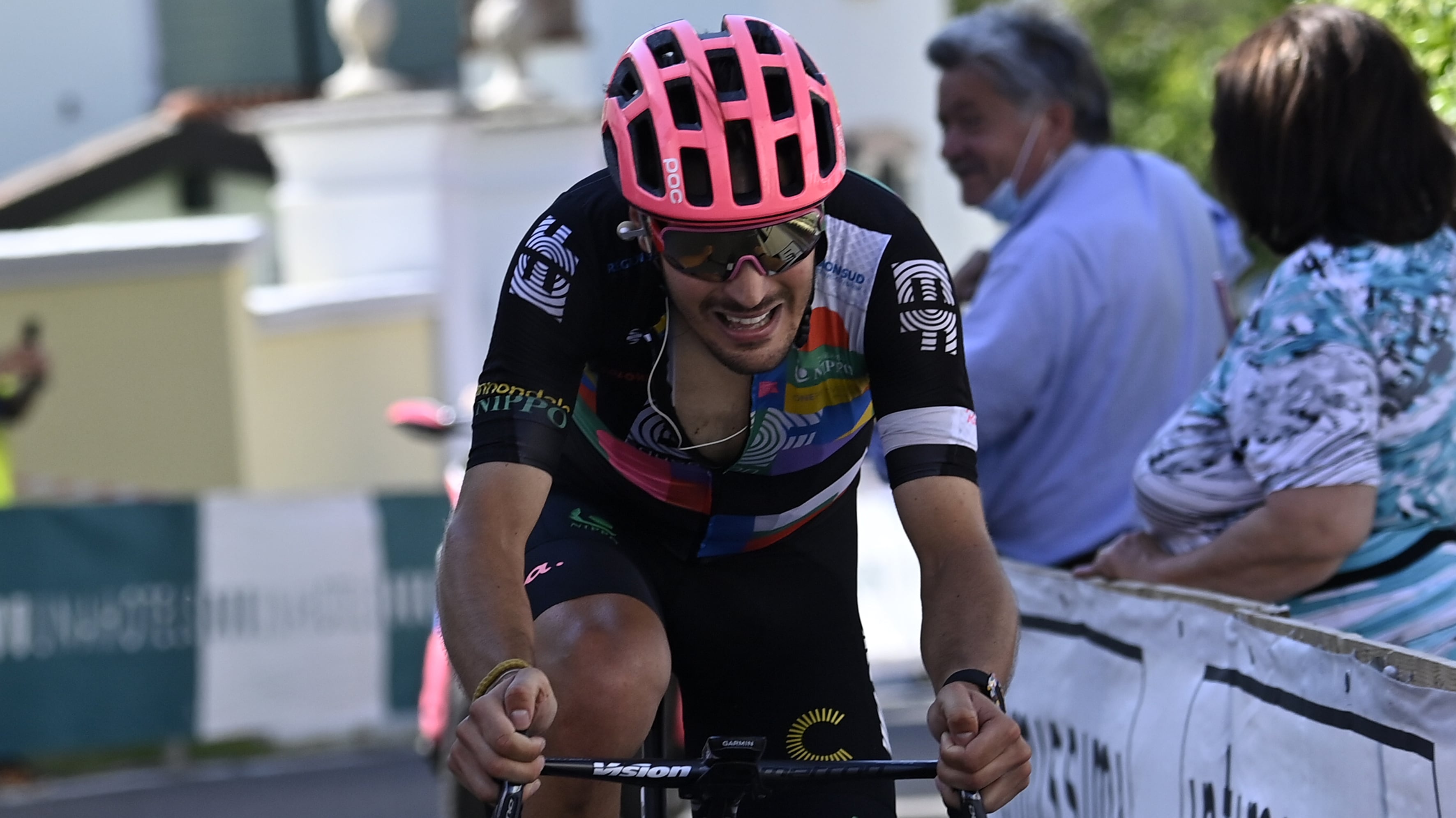 Il ct Bennati prova a tirare la volata a Bettiol nella corsa olimpica senza gioco di squadra