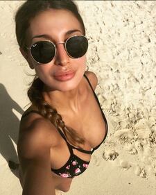 Cristina Buccino sexy in bikini, la vacanza è hot 10