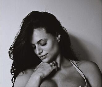 Cristina Del Basso, seno esplosivo in un selfie 9