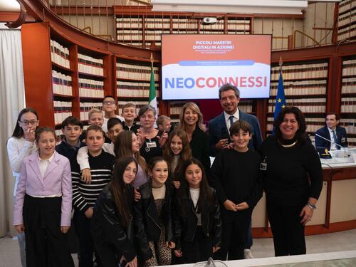 NeoConnessi, premiate le scuole vincitrici alla Camera dei deputati