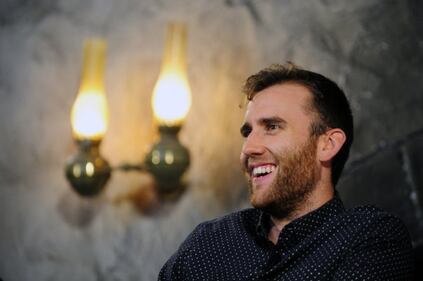 Da Harry Potter a sex symbol: Matthew Lewis si trasforma 5