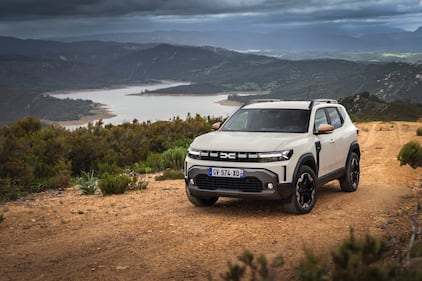 Dacia Duster 2024: guarda la gallery del nuovo SUV, anche ibrido o GPL 5