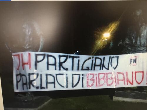 Bologna, lo striscione di Forza Nuova: "Oh partigiano, parlaci di Bibbiano"