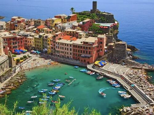 Parco delle Cinque Terre: multe ai turisti che indossano infradito