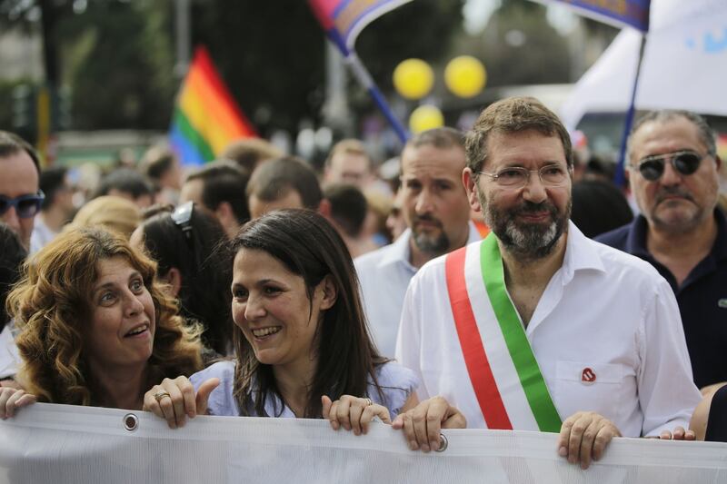 La sfilata del gay pride a Roma  11