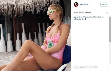 Paris Hilton, compleanno sexy su un'isola da sogno: foto 16