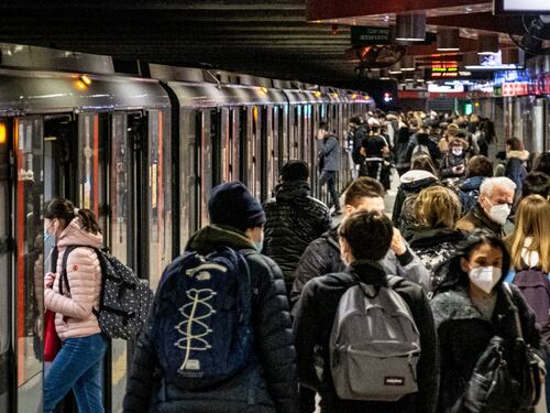 Fino alle medie tutti in aula. Alle superiori minimo il 60%