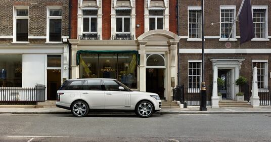 Range Rover LWB e Autobiography Black 2