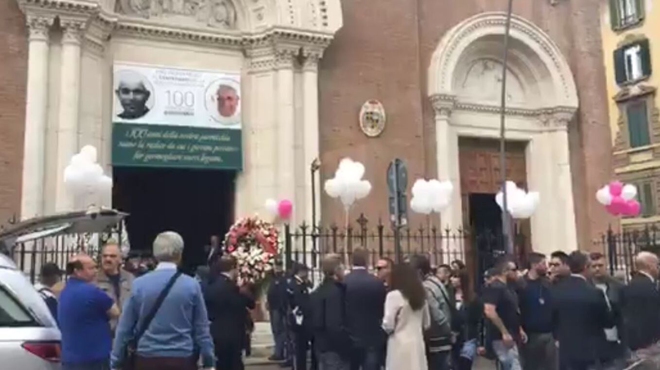 L'ultimo saluto a Pamela "Barbarie, adesso giustizia"
