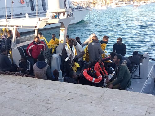 Nuova tragedia dei migranti: muore un bebè nel naufragio