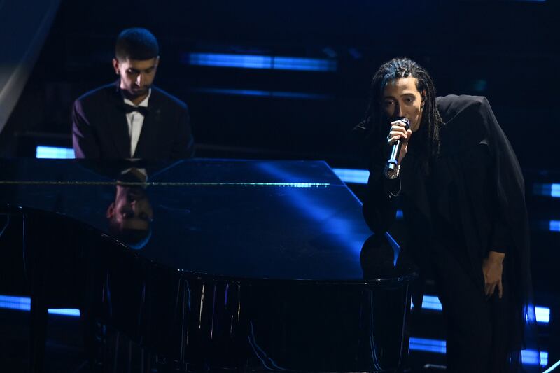 Sanremo 2024: ecco il look della quarta serata del Festival di Ghali 1