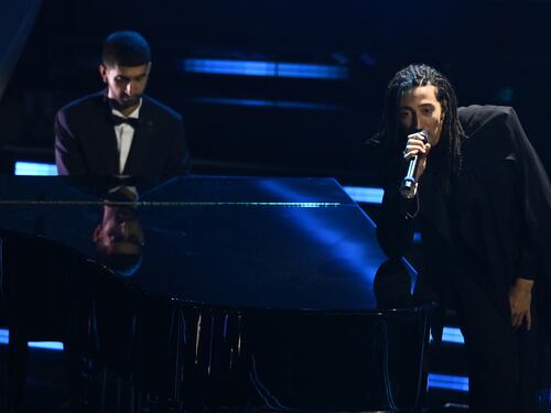 Sanremo 2024: ecco il look della quarta serata del Festival di Ghali