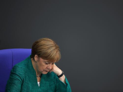 Migranti, Seehofer si dimette. Il governo Merkel è in crisi