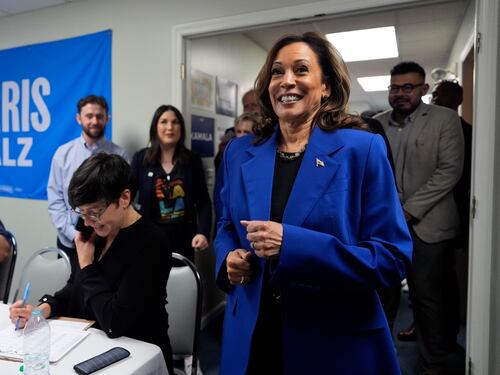 Kamala Harris: meno viaggi, più studio. "In tv non può sbagliare"