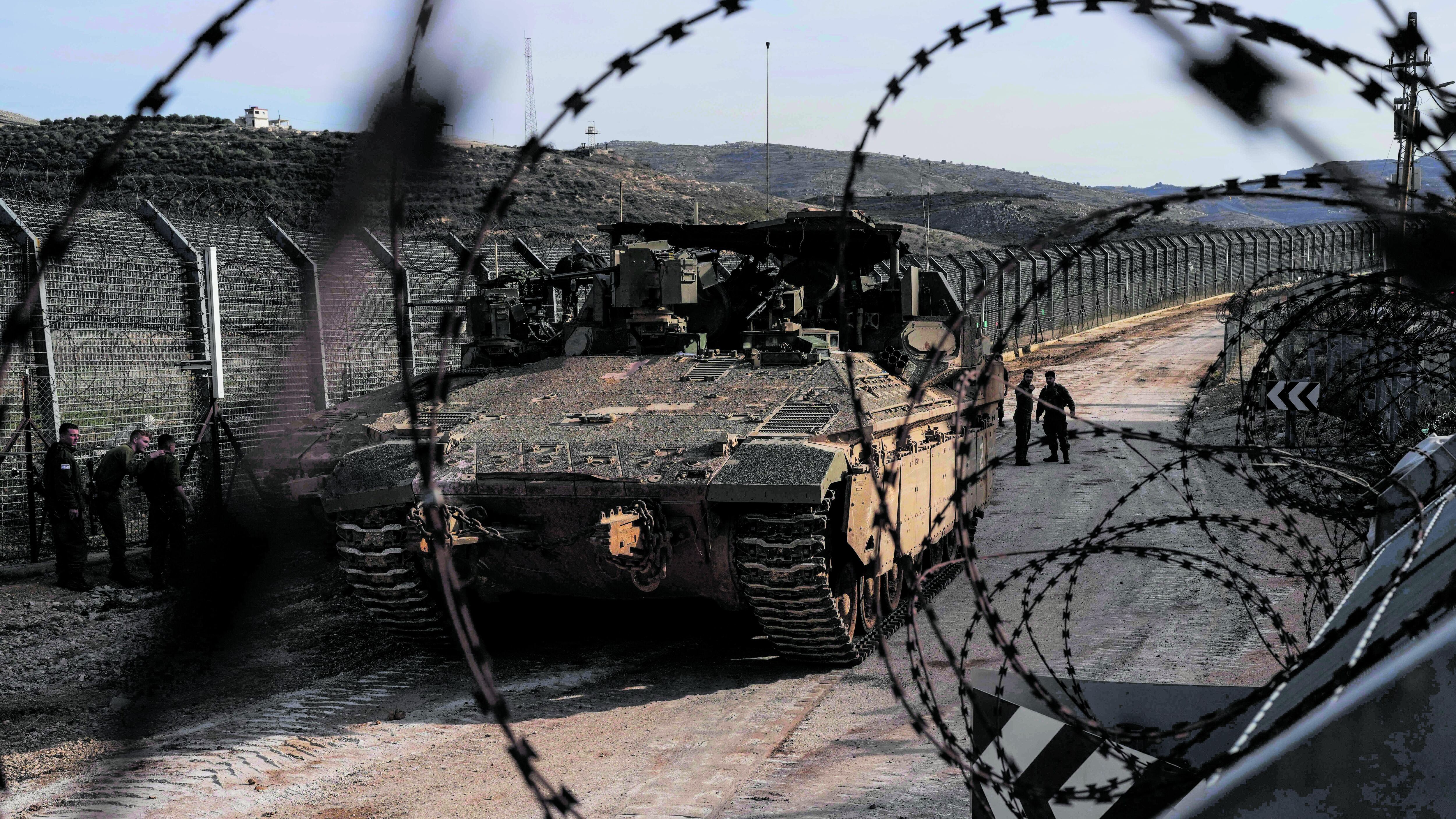 Raid mirati di Israele. "Distrutta la Marina e l'80% delle armi"