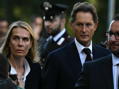 Addio a Giorgio Armani, aperta la camera ardente
