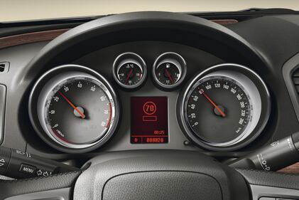 Nuova Opel Insignia 6