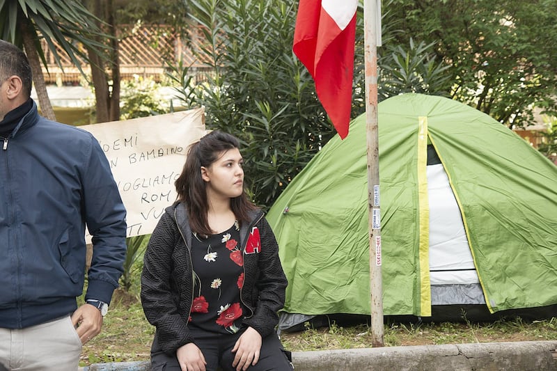 Casal Bruciato, residenti in protesta: "Le case prima agli italiani" 5