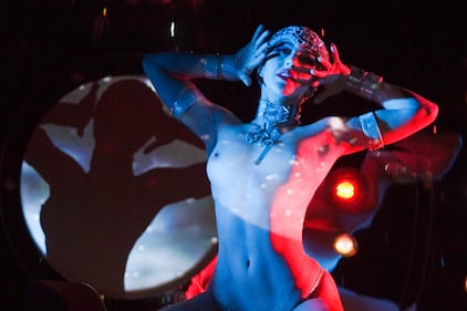 Noemi Lenoir, dal tentato suicidio al Crazy Horse 7