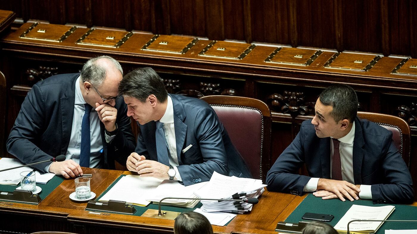 Di Maio è l'ospite sgradito per il "pranzo di Natale"