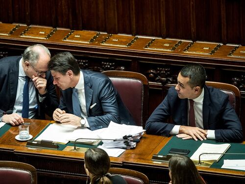 Quattro bugie sul reddito (senza contare i delinquenti)