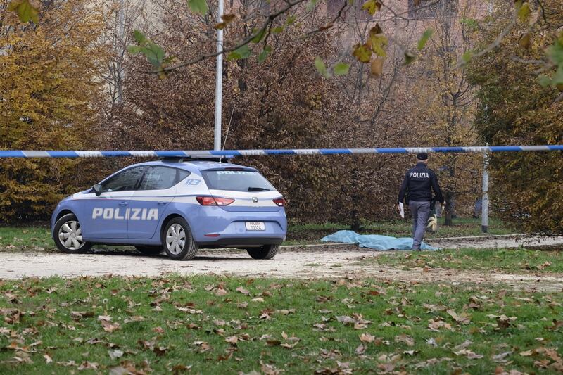 Donna sgozzata al parco: era uscita a portar fuori il cane 17