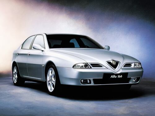 Alfa Romeo 166, nasceva 25 anni fa l'ultima ammiraglia del Biscione