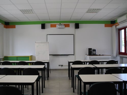 Non mandavano i figli a scuola: denunciati 50 genitori
