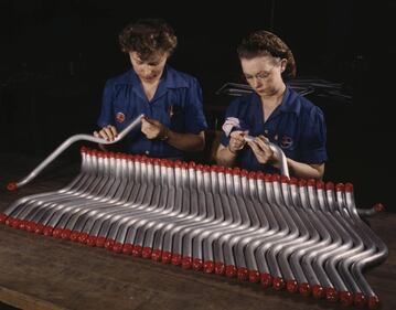 "È guerra". E le donne entrarono nell'industria pesante 4