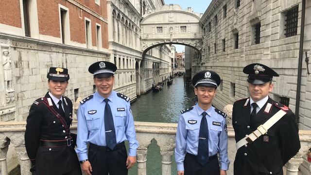 "Venezia invasa dai turisti Pattuglie miste con i cinesi"