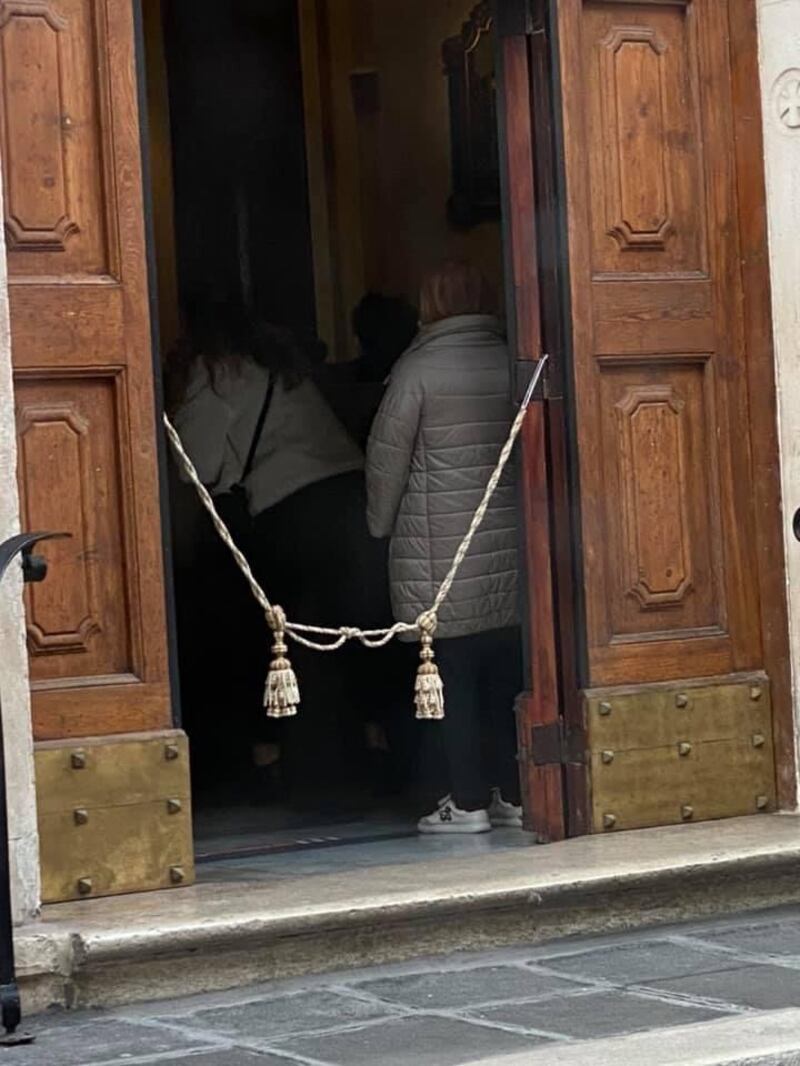Bari, il centro affollato nel giorno di festa 4