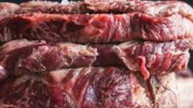 Puglia, spacciava per italiana carne dell'est Europa. Denunciato per frode
