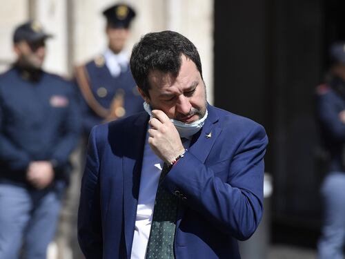 Il virus non ferma i magistrati Salvini: "A processo il 4 luglio"