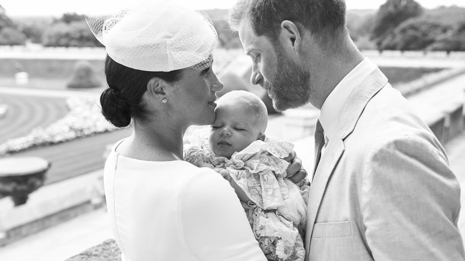 Thomas Markle parla del mancato invito al battesimo di Archie