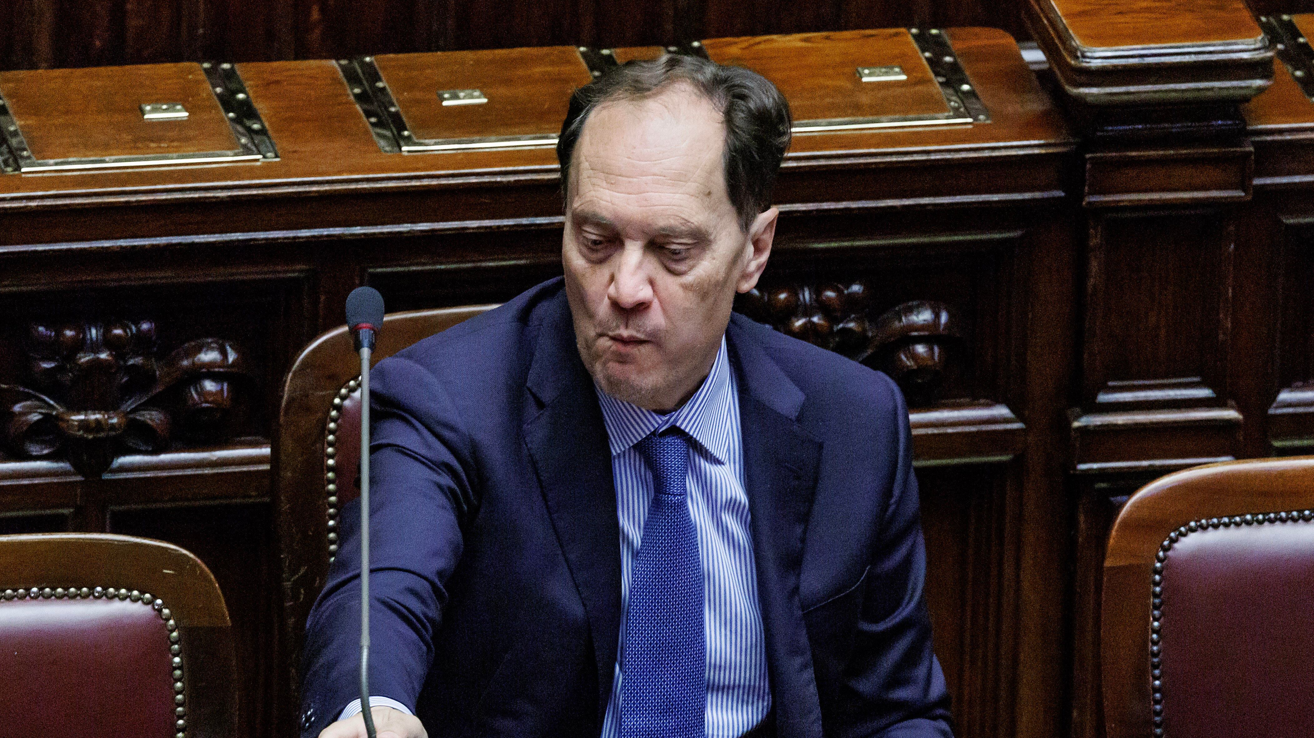 Ciriani difende i giovani di Fdi: "I veri violenti sono a sinistra"