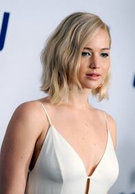 Jennifer Lawrence senza reggiseno alla première di Joy 27