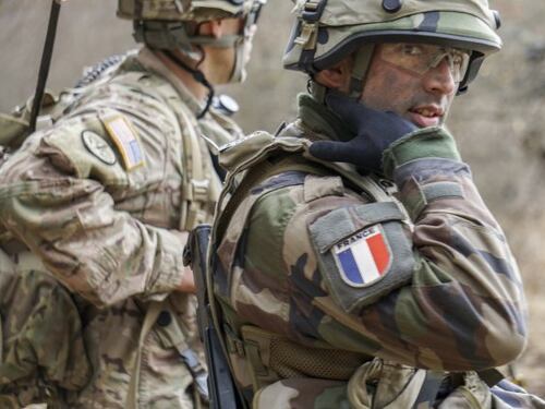 Un militare italiano della Legione straniera si uccide in Francia