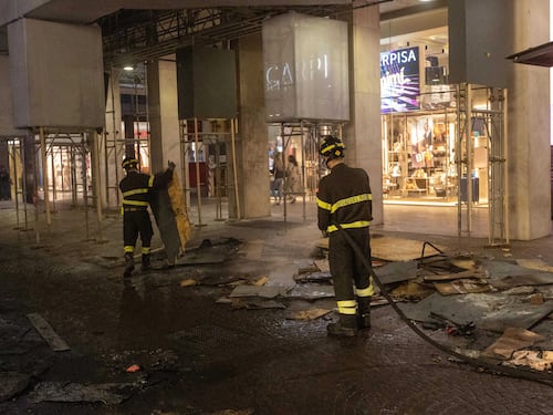 Chi soffia sul fuoco
