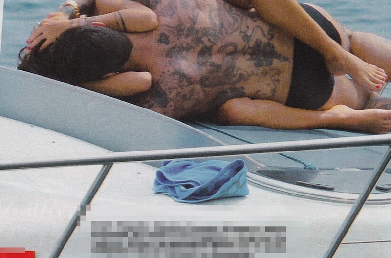 Fabrizio Corona e Silvia Provvedi hot sullo yacth a Capri 3
