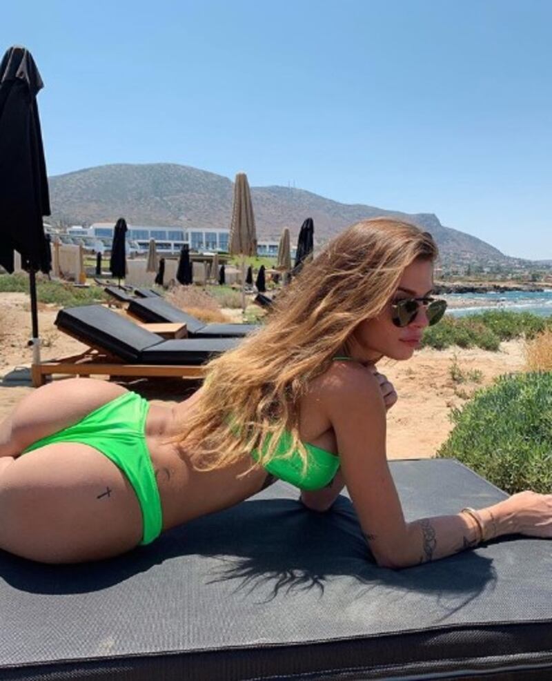 Chiara Nasti in bikini sui social 4