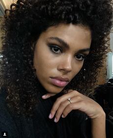 Tina Kunakey, la sexy compagna di Cassel a Cannes 1