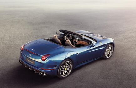 La nuova ruggente Ferrari California T 3