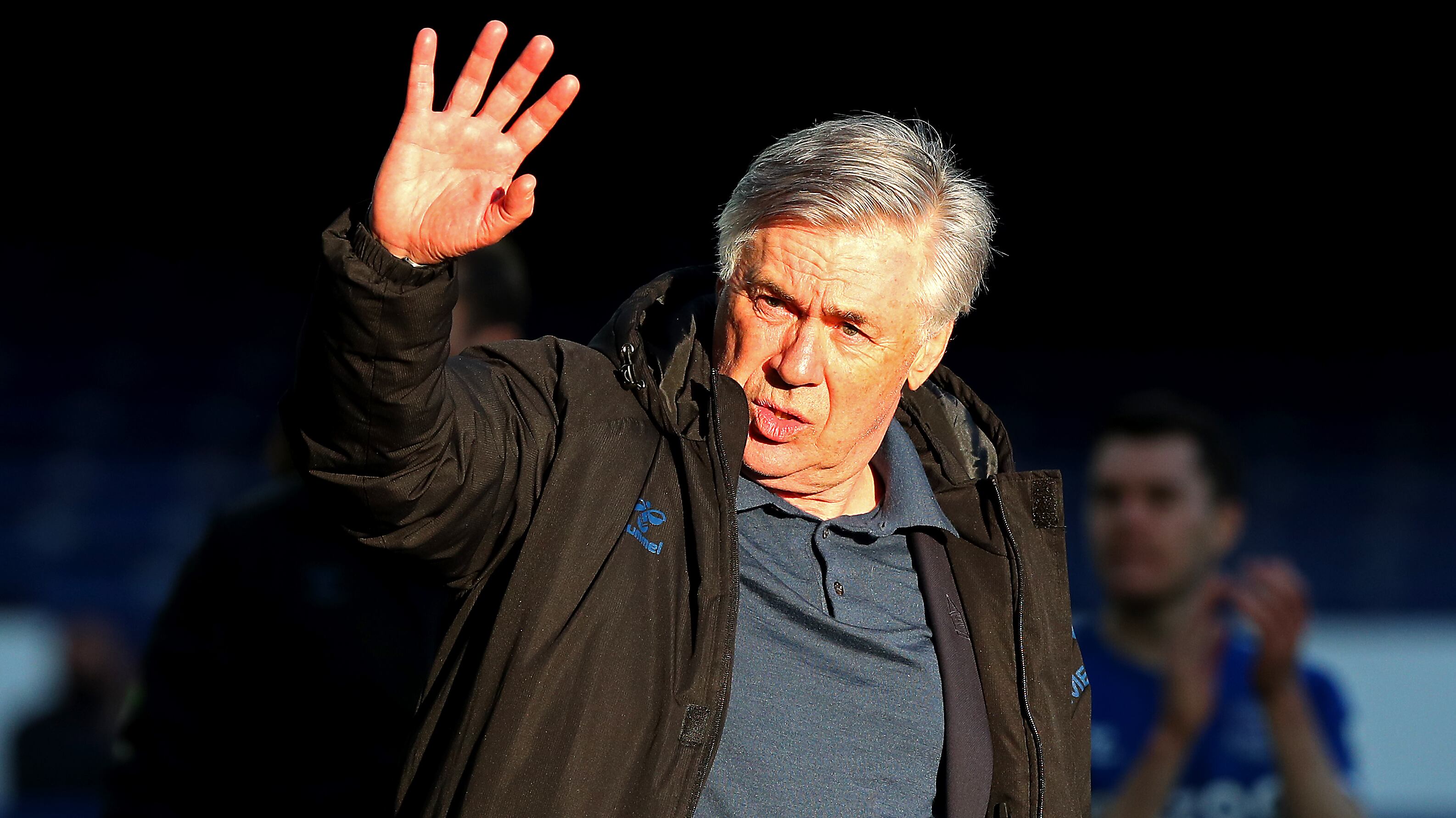 Carletto-Pep, atto quarto. La nobiltà va in panchina