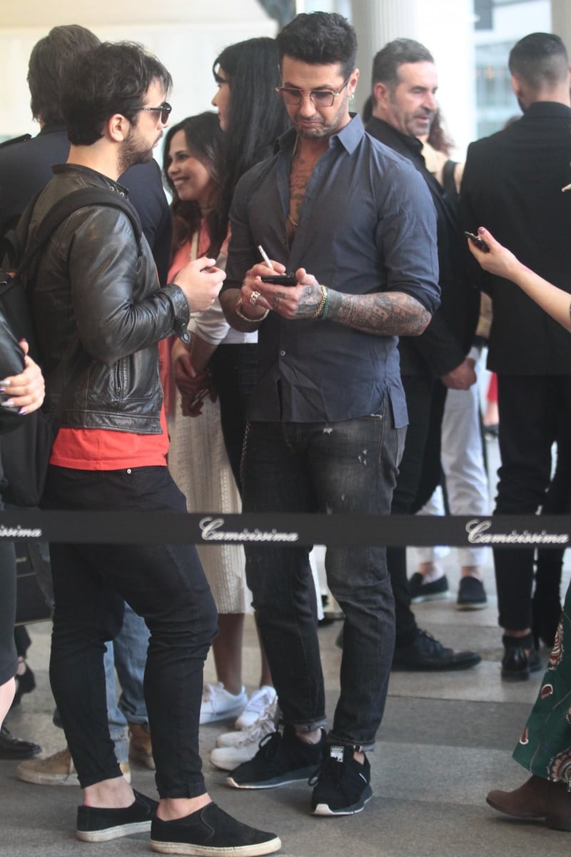 Fabrizio Corona a un party 1