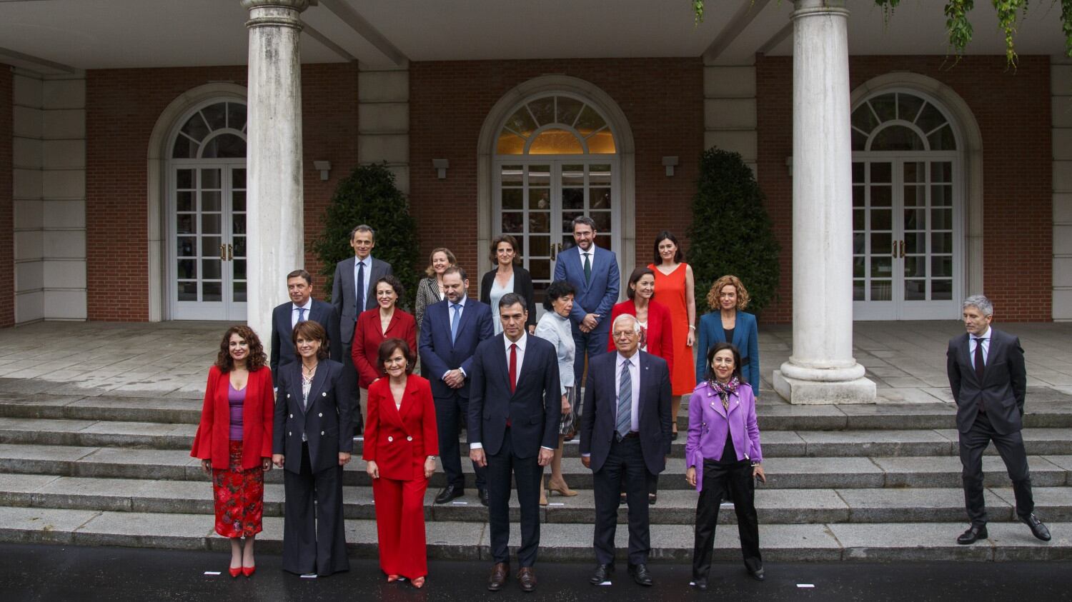 Spagna, il ministro alla cultura: "Animali uguali all’uomo in tutto"